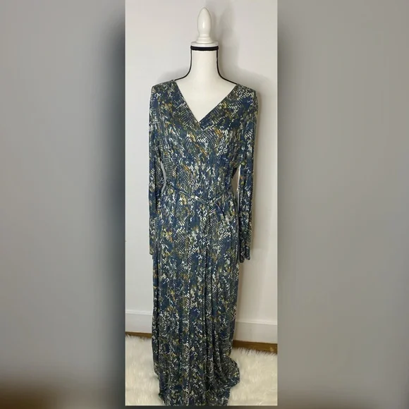 jessica simpson maternity maxi dress Jessica Simpson Wrap Maternity Dress White Floral at Amazon Women's Clothing store